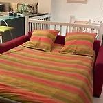 Modern Design Loft Apartment, Steps To Notre Dame
